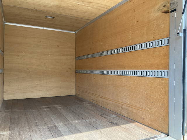 三菱ふそうキャンターアルミバン小型（2t・3t）[写真13]