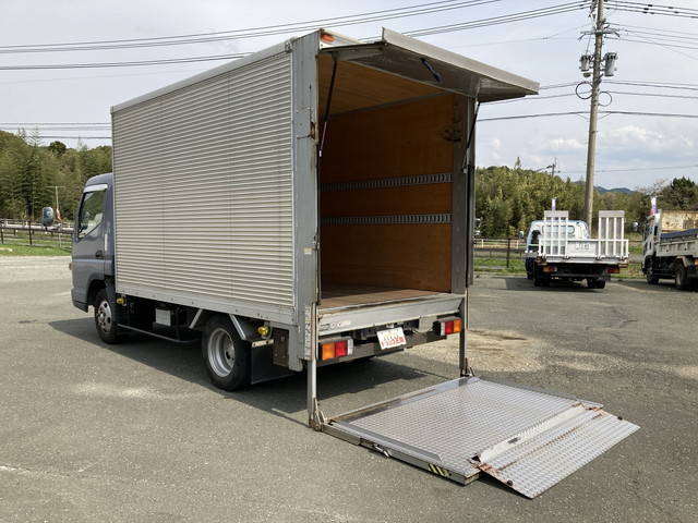 三菱ふそうキャンターアルミバン小型（2t・3t）[写真17]