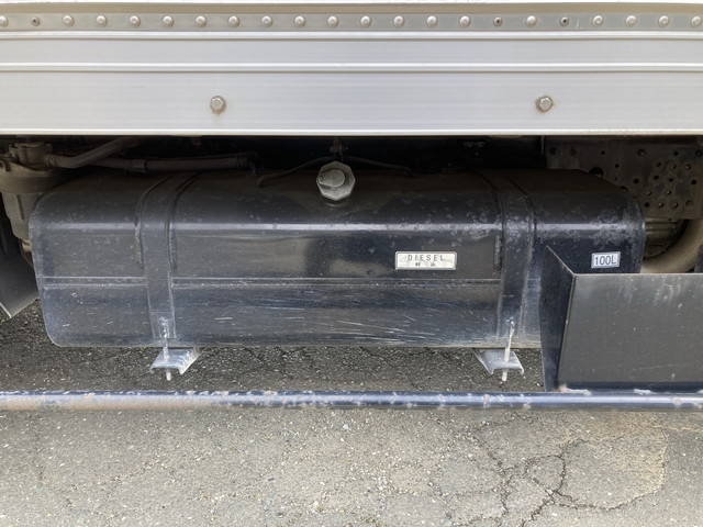 三菱ふそうキャンターアルミバン小型（2t・3t）[写真20]