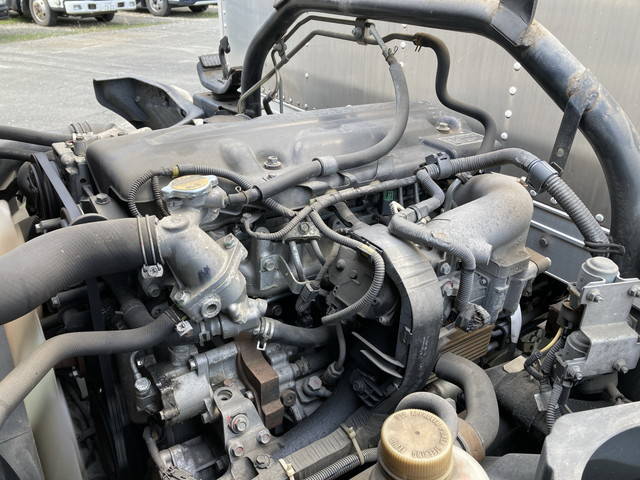 三菱ふそうキャンターアルミバン小型（2t・3t）[写真27]