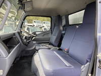 三菱ふそうキャンターアルミバン小型（2t・3t）[写真32]