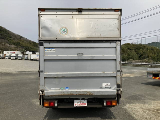 三菱ふそうキャンターアルミバン小型（2t・3t）[写真09]