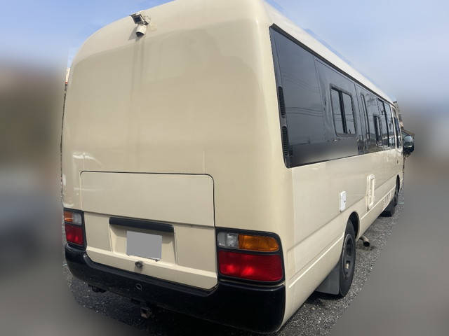 トヨタコースターキャンピングカー中型（4t）[写真02]