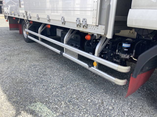 いすゞフォワードアルミウイング中型（4t）[写真16]