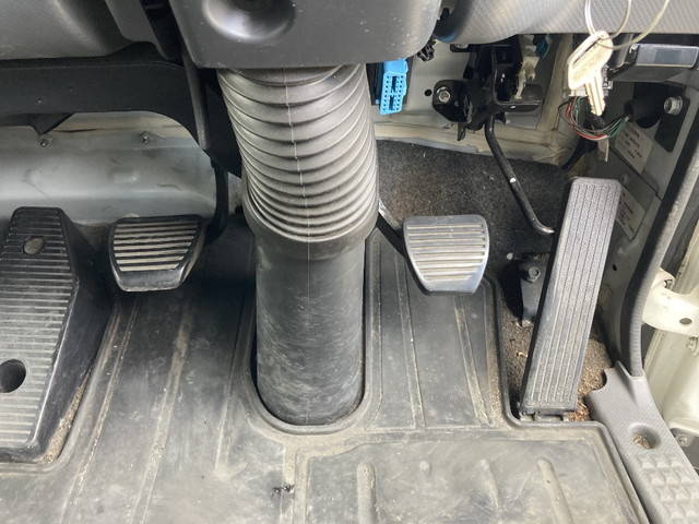 いすゞフォワードアルミウイング中型（4t）[写真23]