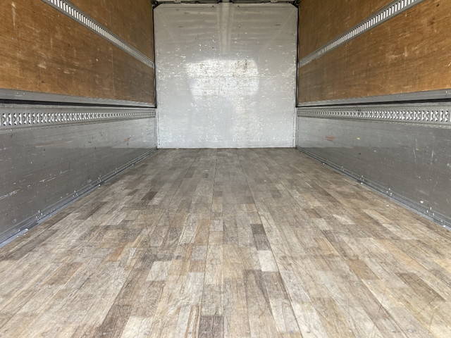 いすゞフォワードアルミウイング中型（4t）[写真06]