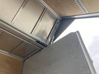 いすゞフォワードアルミウイング中型（4t）[写真08]