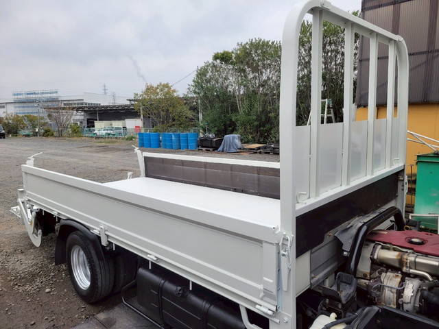 トヨタトヨエース平ボディ小型（2t・3t）[写真13]