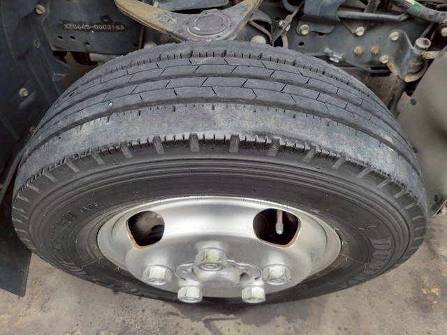 トヨタトヨエース平ボディ小型（2t・3t）[写真15]