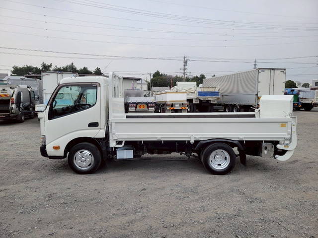 トヨタトヨエース平ボディ小型（2t・3t）[写真04]