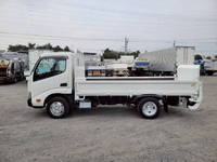 トヨタトヨエース平ボディ小型（2t・3t）[写真05]