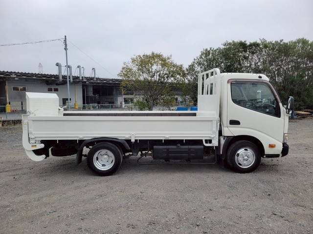 トヨタトヨエース平ボディ小型（2t・3t）[写真05]