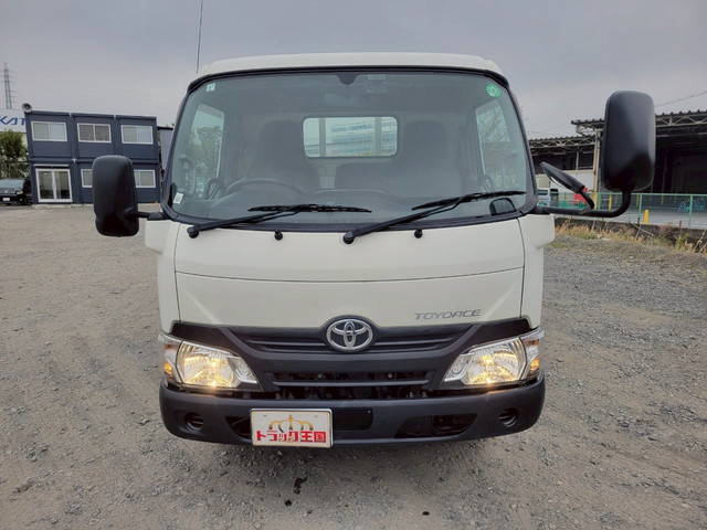 トヨタトヨエース平ボディ小型（2t・3t）[写真06]