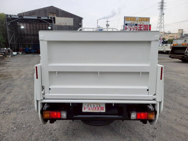 トヨタトヨエース平ボディ小型（2t・3t）[写真08]