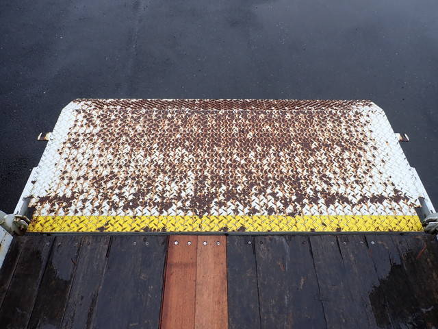 日産アトラス平ボディ小型（2t・3t）[写真13]