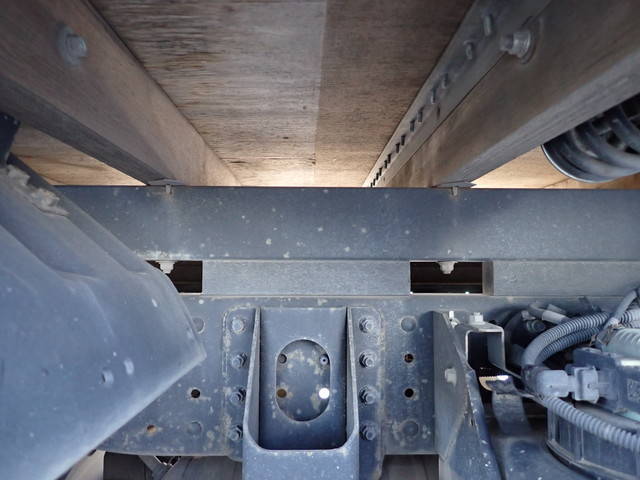 日産アトラス平ボディ小型（2t・3t）[写真15]