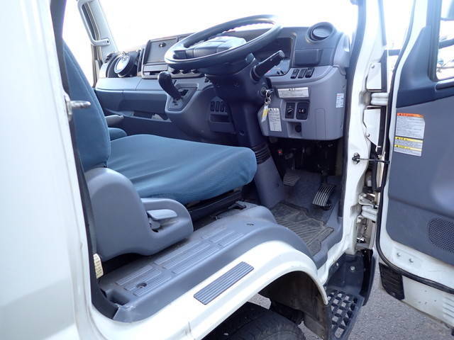 日産アトラス平ボディ小型（2t・3t）[写真26]