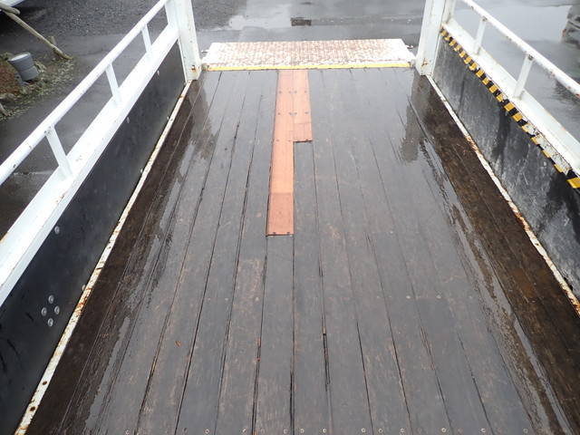 日産アトラス平ボディ小型（2t・3t）[写真09]