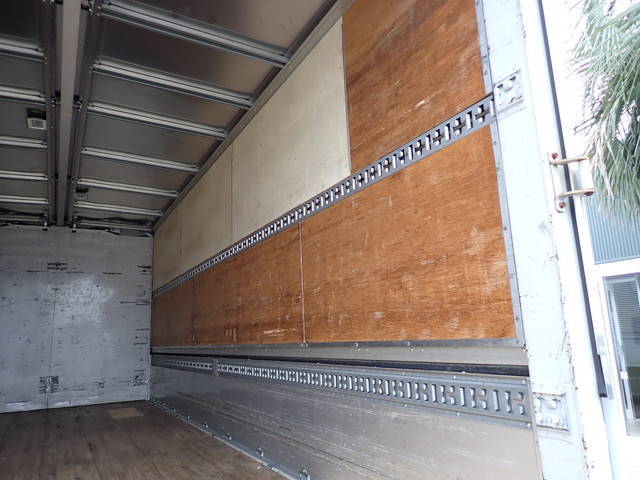 三菱ふそうファイターアルミウイング中型（4t）[写真14]