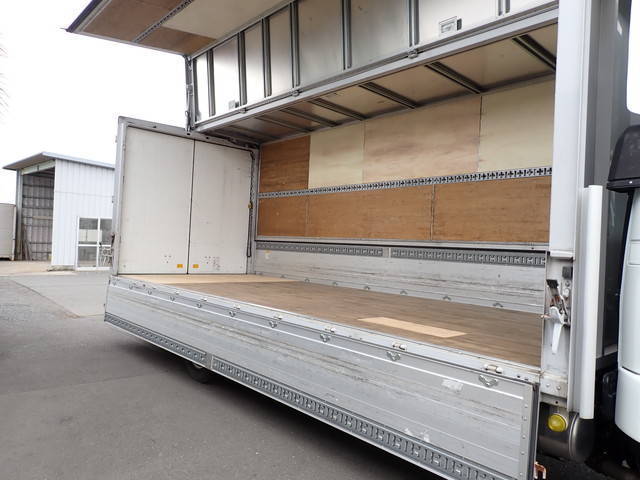 三菱ふそうファイターアルミウイング中型（4t）[写真16]