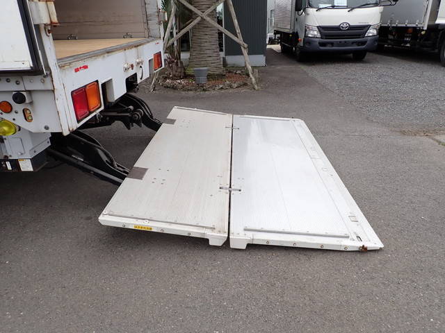 三菱ふそうファイターアルミウイング中型（4t）[写真20]