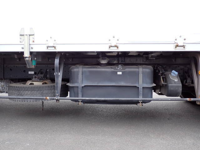 三菱ふそうファイターアルミウイング中型（4t）[写真30]