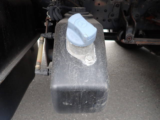 三菱ふそうファイターアルミウイング中型（4t）[写真31]