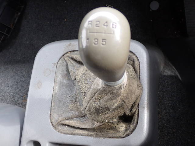 三菱ふそうファイターアルミウイング中型（4t）[写真32]