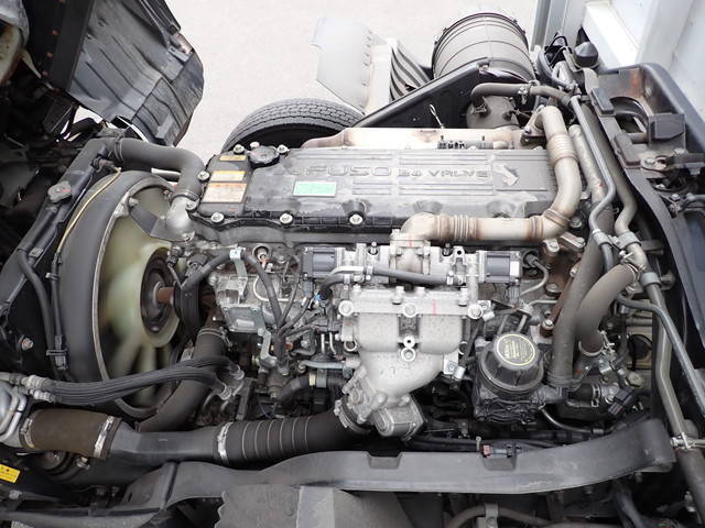 三菱ふそうファイターアルミウイング中型（4t）[写真34]