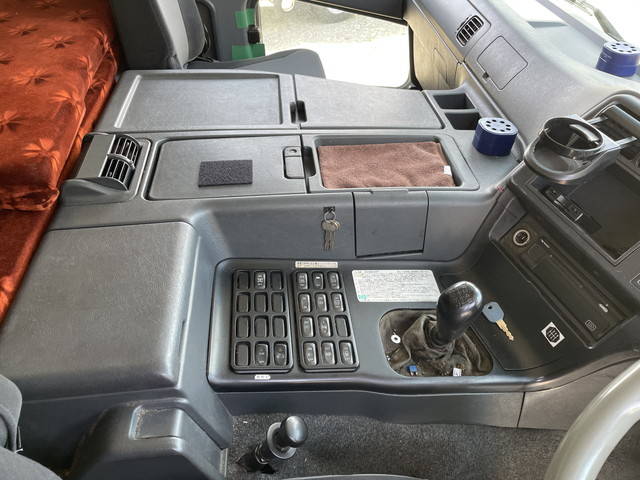 三菱ふそうスーパーグレートアルミブロック大型（10t）[写真38]