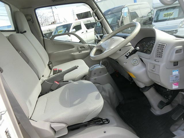 トヨタその他の車種平ボディ小型（2t・3t）[写真15]