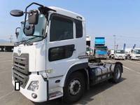 UDトラックス大型（10t）トレーラーヘッド（トラクターヘッド）