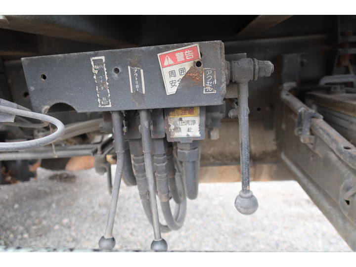 三菱ふそうスーパーグレートセルフローダー大型（10t）[写真17]