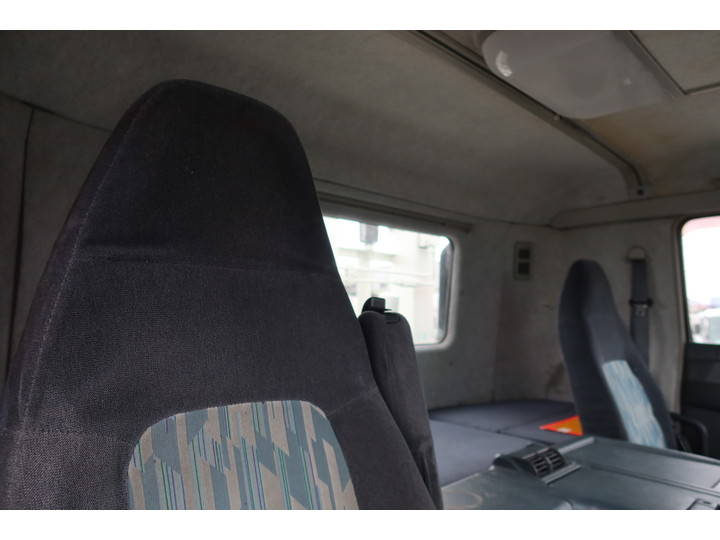 三菱ふそうスーパーグレートセルフローダー大型（10t）[写真30]