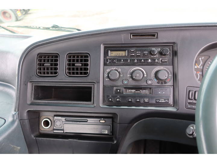 三菱ふそうスーパーグレートセルフローダー大型（10t）[写真32]