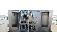 いすゞギガセルフローダー大型（10t）[写真13]