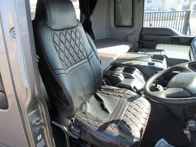 いすゞギガセルフローダー大型（10t）[写真34]