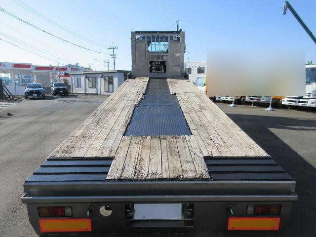 いすゞギガセルフローダー大型（10t）[写真08]