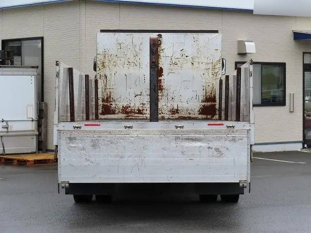 三菱ふそうファイターアルミブロック増トン（6t・8t）[写真08]