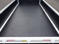 三菱ふそうキャンター平ボディ小型（2t・3t）[写真09]