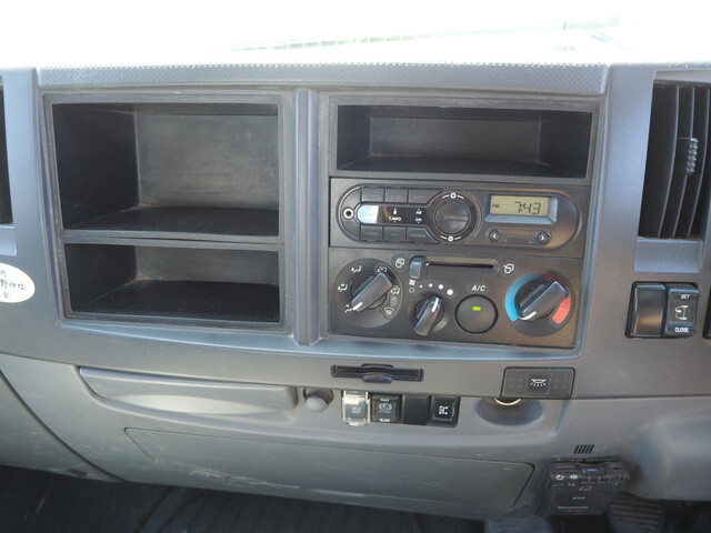 いすゞフォワードダンプ中型（4t）[写真36]