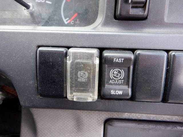 いすゞエルフダンプ小型（2t・3t）[写真28]