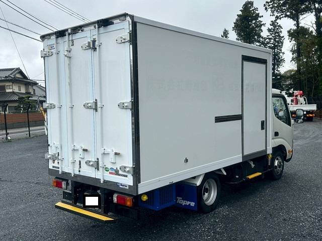 日野デュトロ冷凍車（冷蔵車）小型（2t・3t）[写真02]