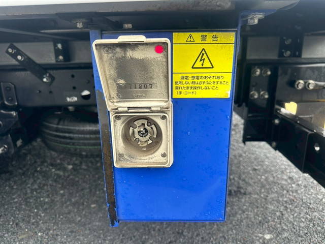 日野デュトロ冷凍車（冷蔵車）小型（2t・3t）[写真21]