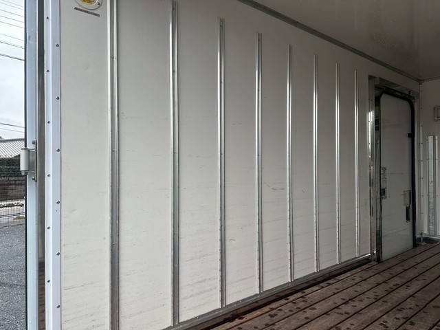 日野デュトロ冷凍車（冷蔵車）小型（2t・3t）[写真31]