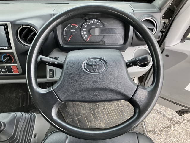 トヨタダイナ平ボディ小型（2t・3t）[写真32]