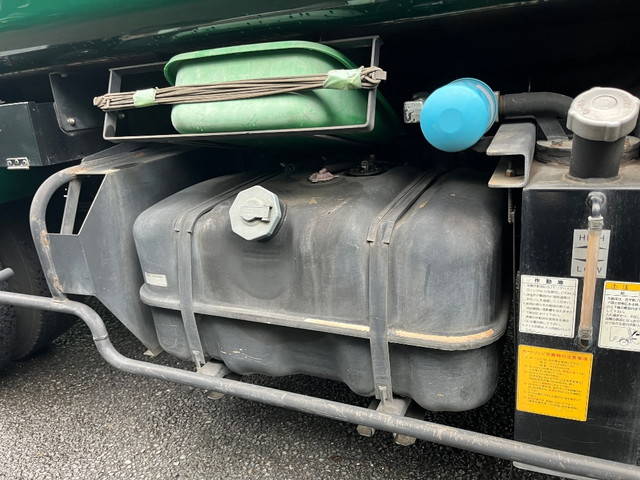 いすゞエルフパッカー車（塵芥車）小型（2t・3t）[写真24]