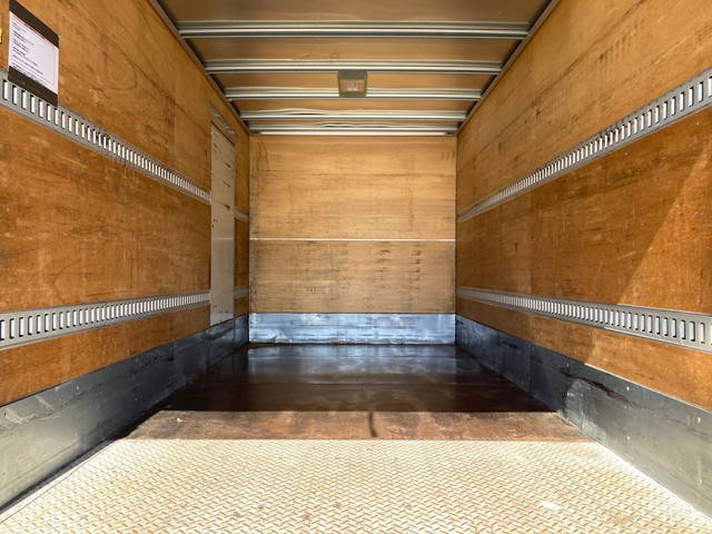 いすゞエルフアルミバン小型（2t・3t）[写真17]