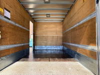 いすゞエルフアルミバン小型（2t・3t）[写真19]