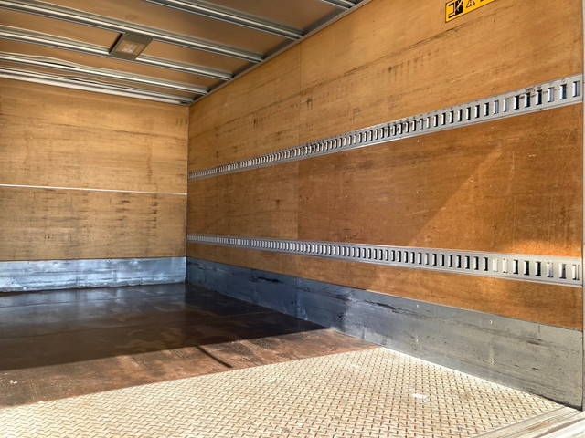 いすゞエルフアルミバン小型（2t・3t）[写真19]